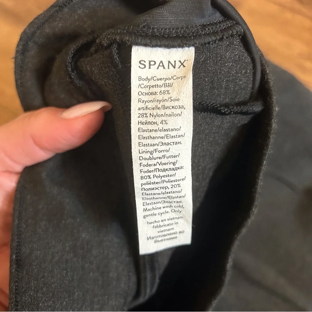 Spanx The Perfect Pant Ponte High Rise Flare Tall - Picture 8 of 9